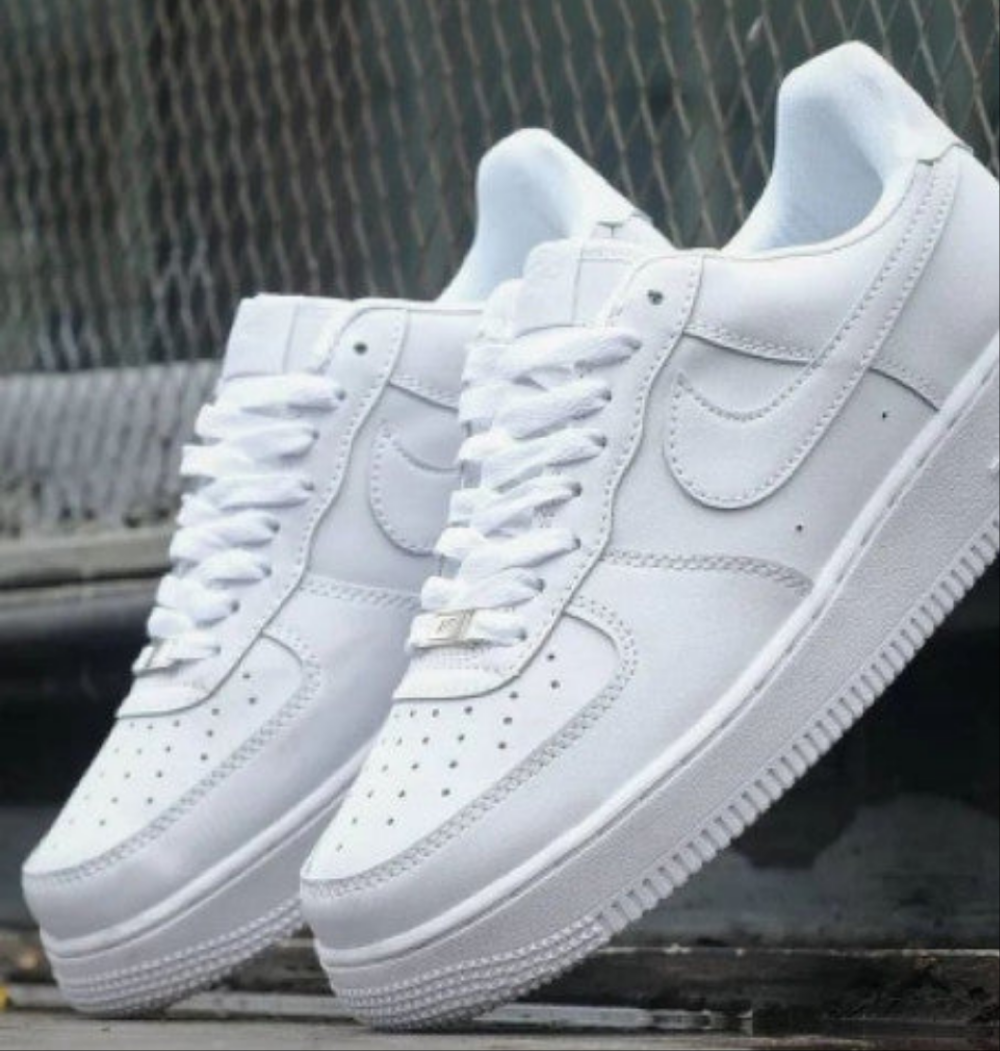 Classic White Low-Top Sneakers – Inspired by Nike Air Force 1